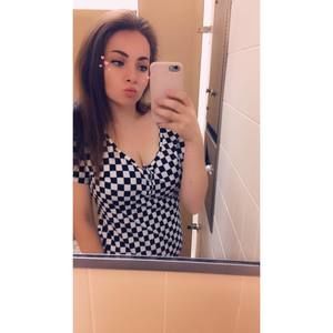 Meet your Posher, Marissa